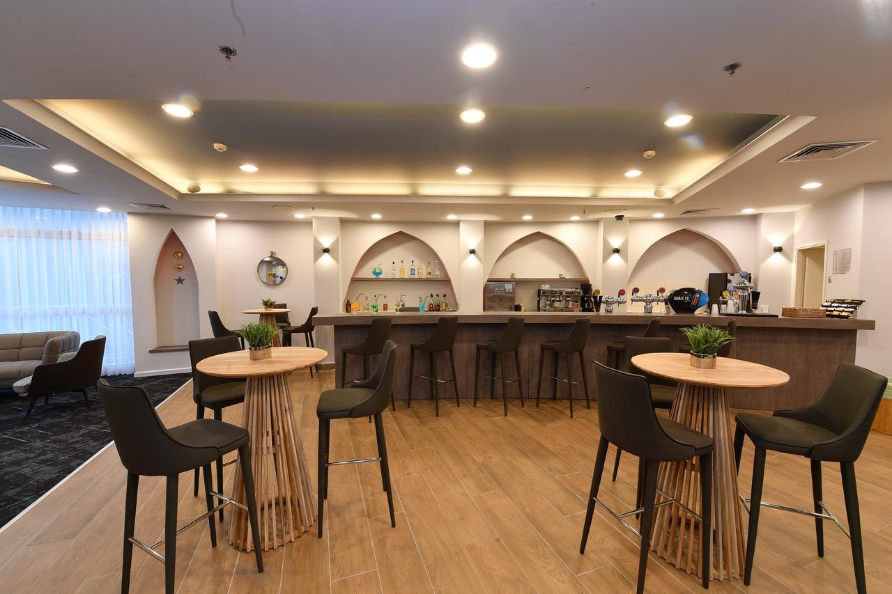 Be Unique Hotel - Drinks Included 埃拉特 外观 照片